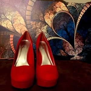 Red, Suede, size 11